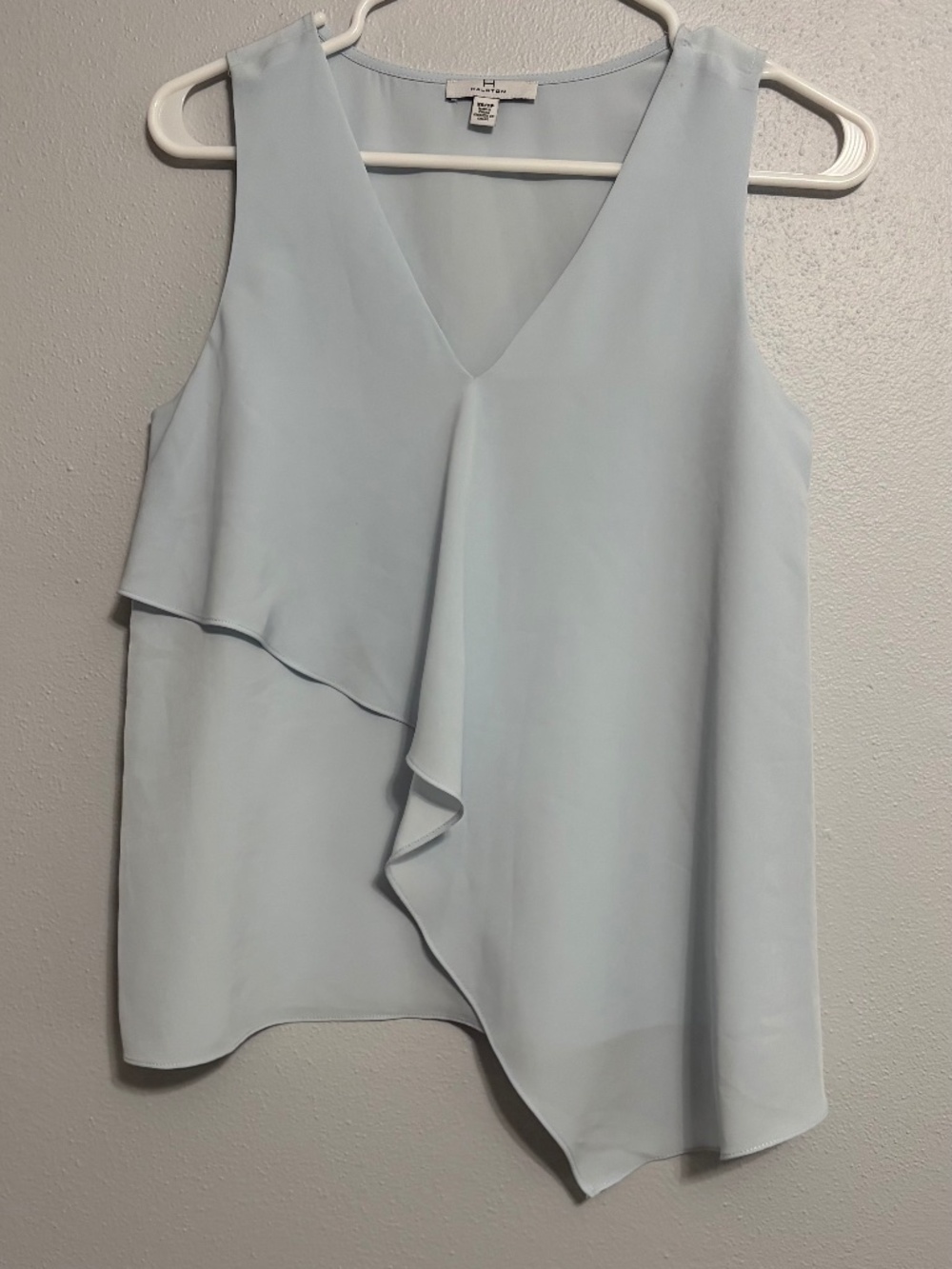 Halston light blue flowy tank size XS